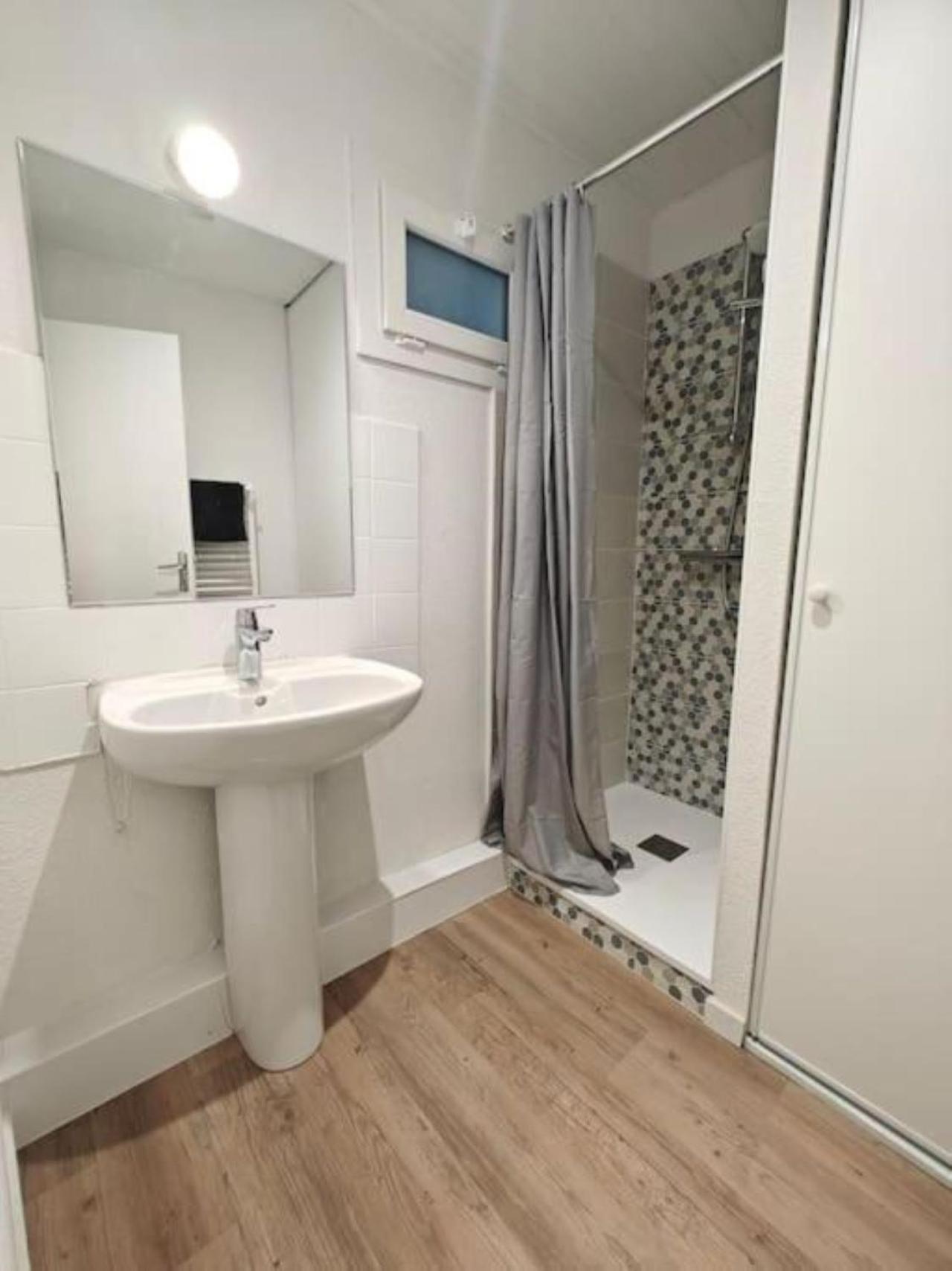 Logement Entier Style Chalet - 1 A 5 Pers - Langon  Exteriér fotografie