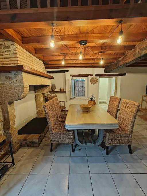 Logement Entier Style Chalet - 1 A 5 Pers - Langon  Exteriér fotografie